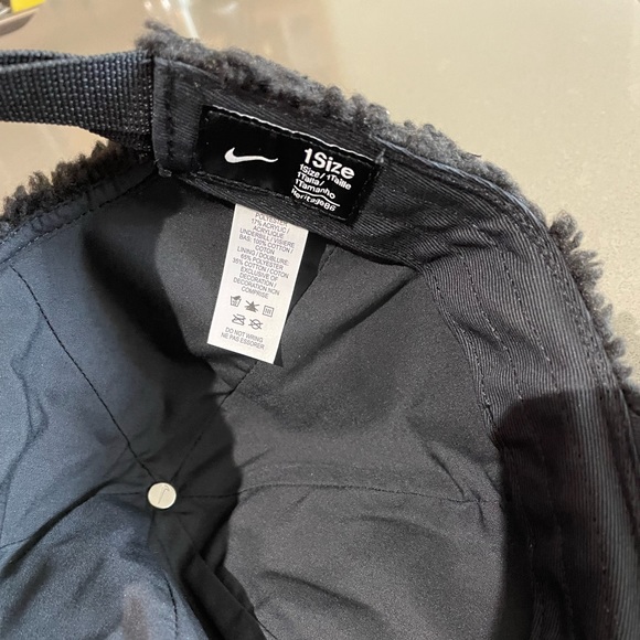 Nike Sherpa Baseball Hat - Picture 5 of 5